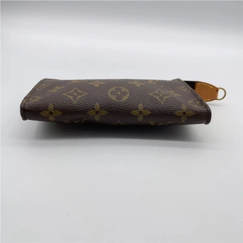 Louis Vuitton Pouch